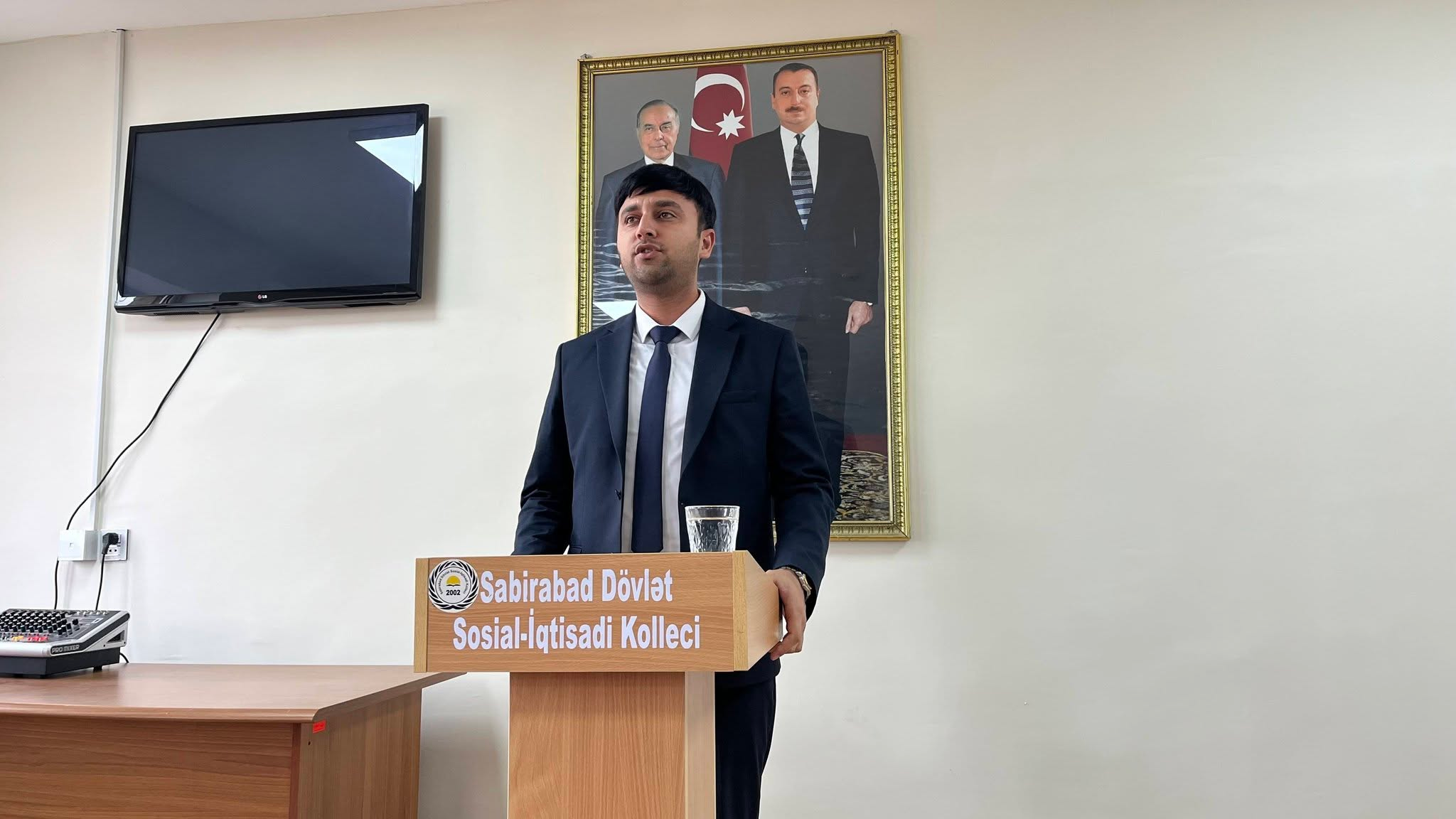 Sabirabad Dövlət Sosial Kollecində “Gənclik üçün danış” layihəsi çərçivəsində növbəti görüş təşkil olundu.