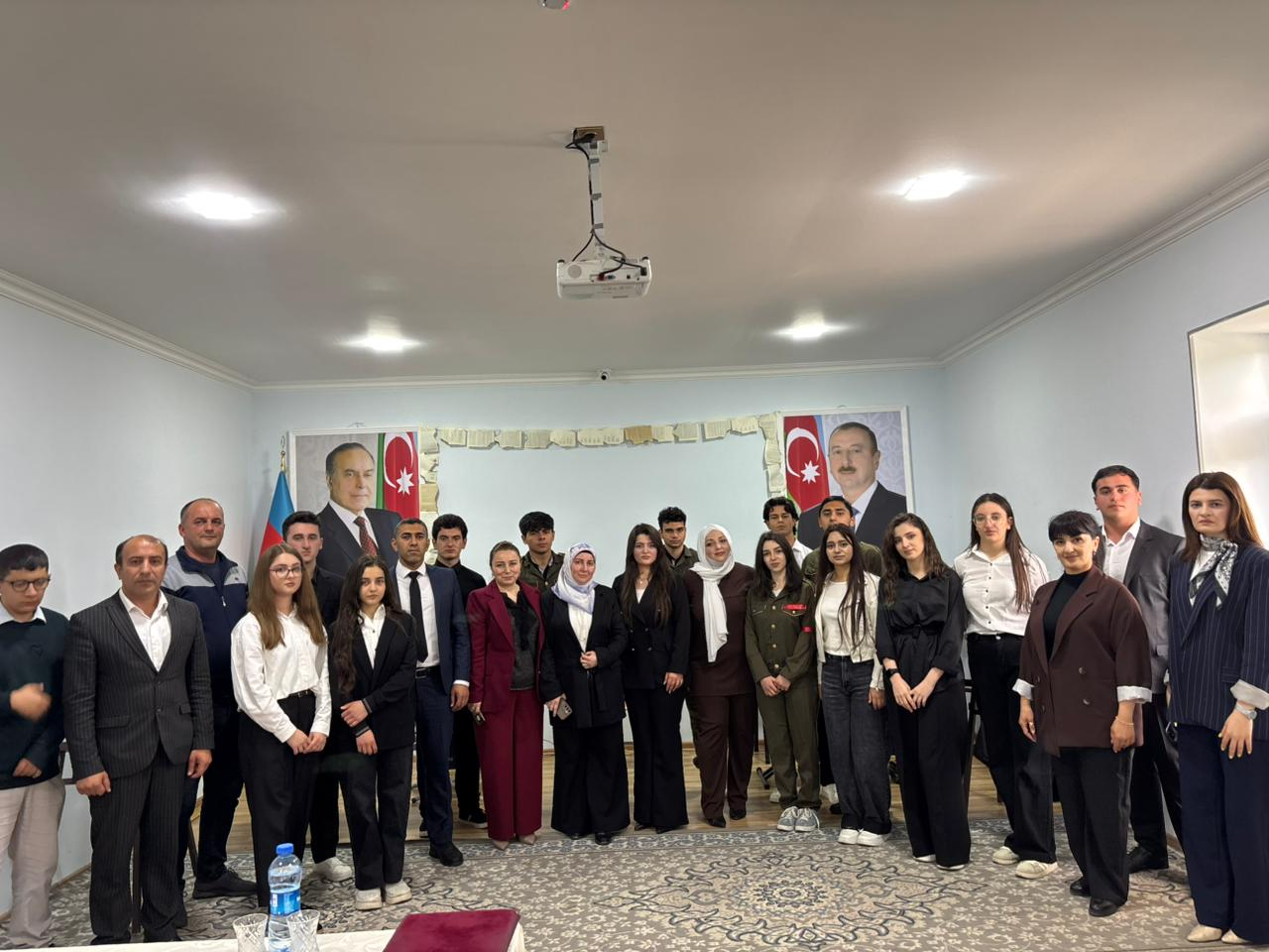 Türkoloji qurultayın 100 illik yubileyi və repressiya qurbanlarınin xatirəsini həsr edilmiş tədbir keçirildi.